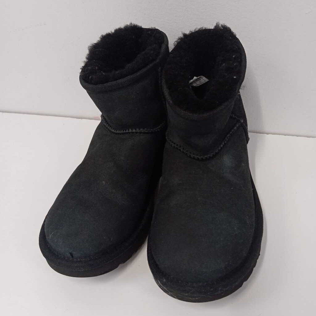 Classic Mini II shearling boots NEUF